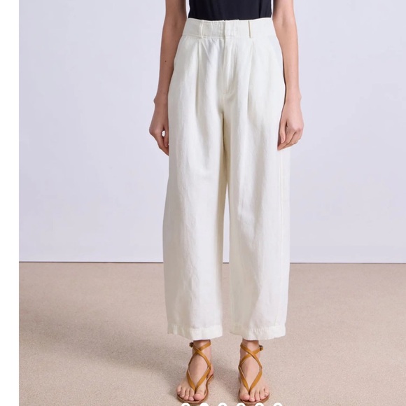 Bundle of Two(2) Bari Crop Trouser. One Black & One Cream. - Picture 8 of 12